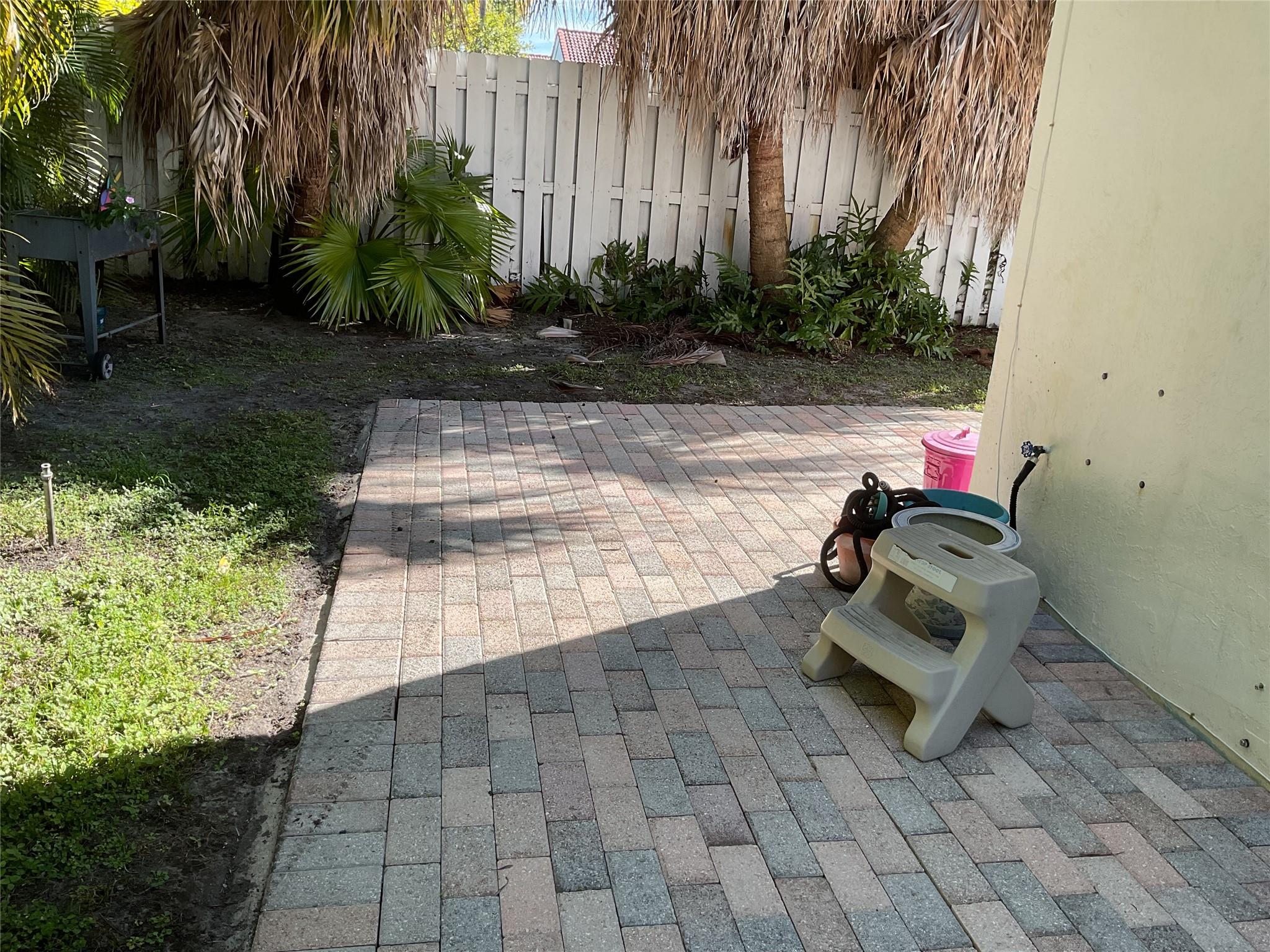 Banyan Oakridge 157-44 B - Residential