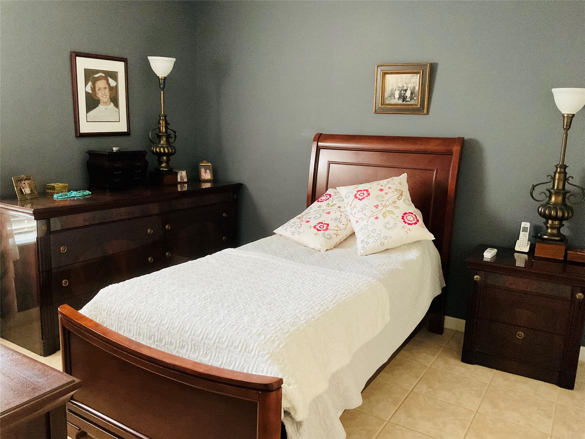 Banyan Oakridge 157-44 B - Residential