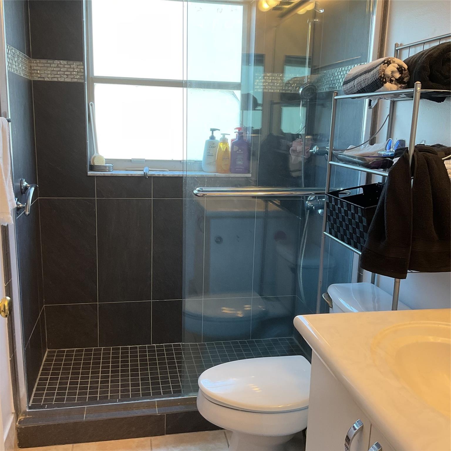 Banyan Oakridge 157-44 B - Residential