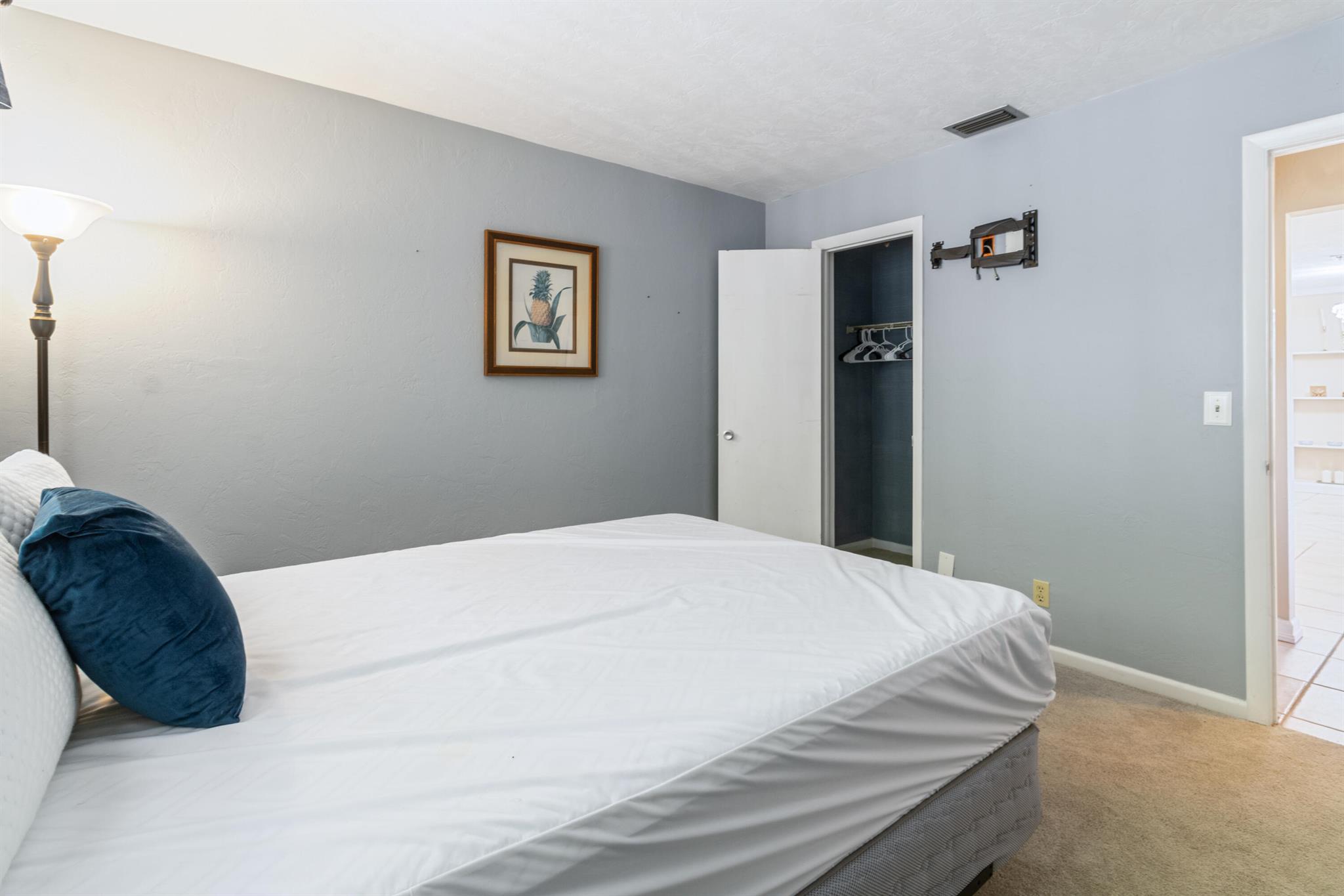 FLA MANGO ESTATES AS - Residential Lease