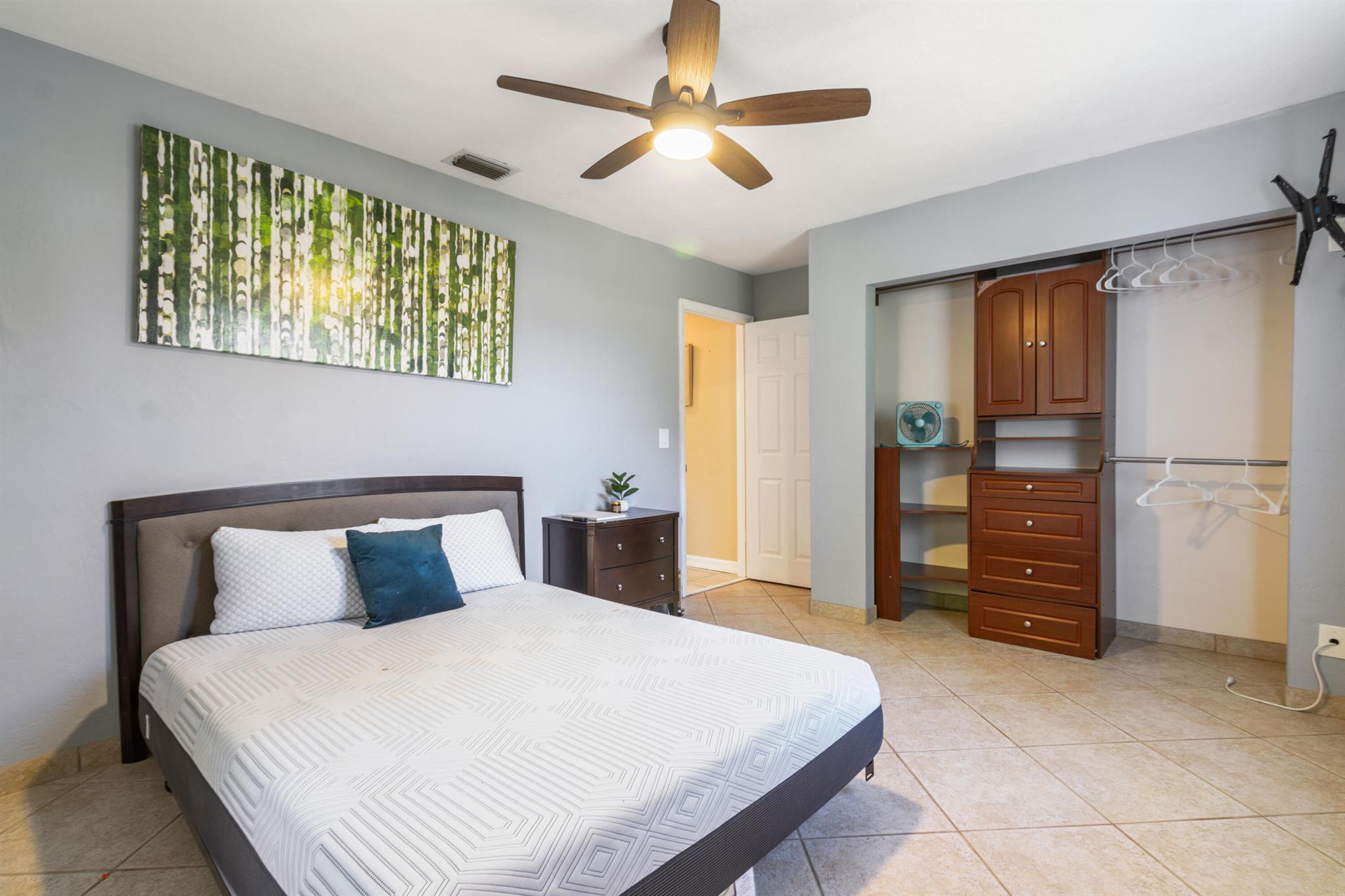 FLA MANGO ESTATES AS - Residential Lease