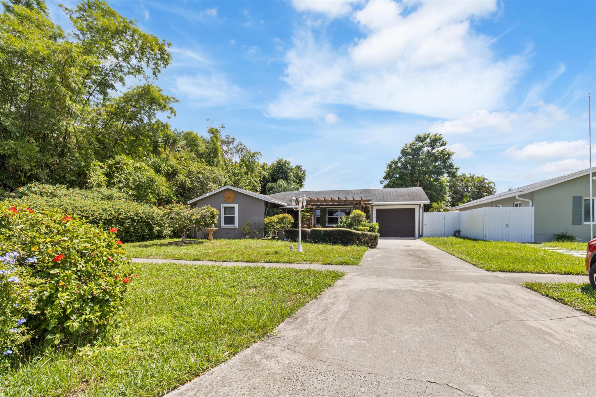 FLA MANGO ESTATES AS - Residential Lease