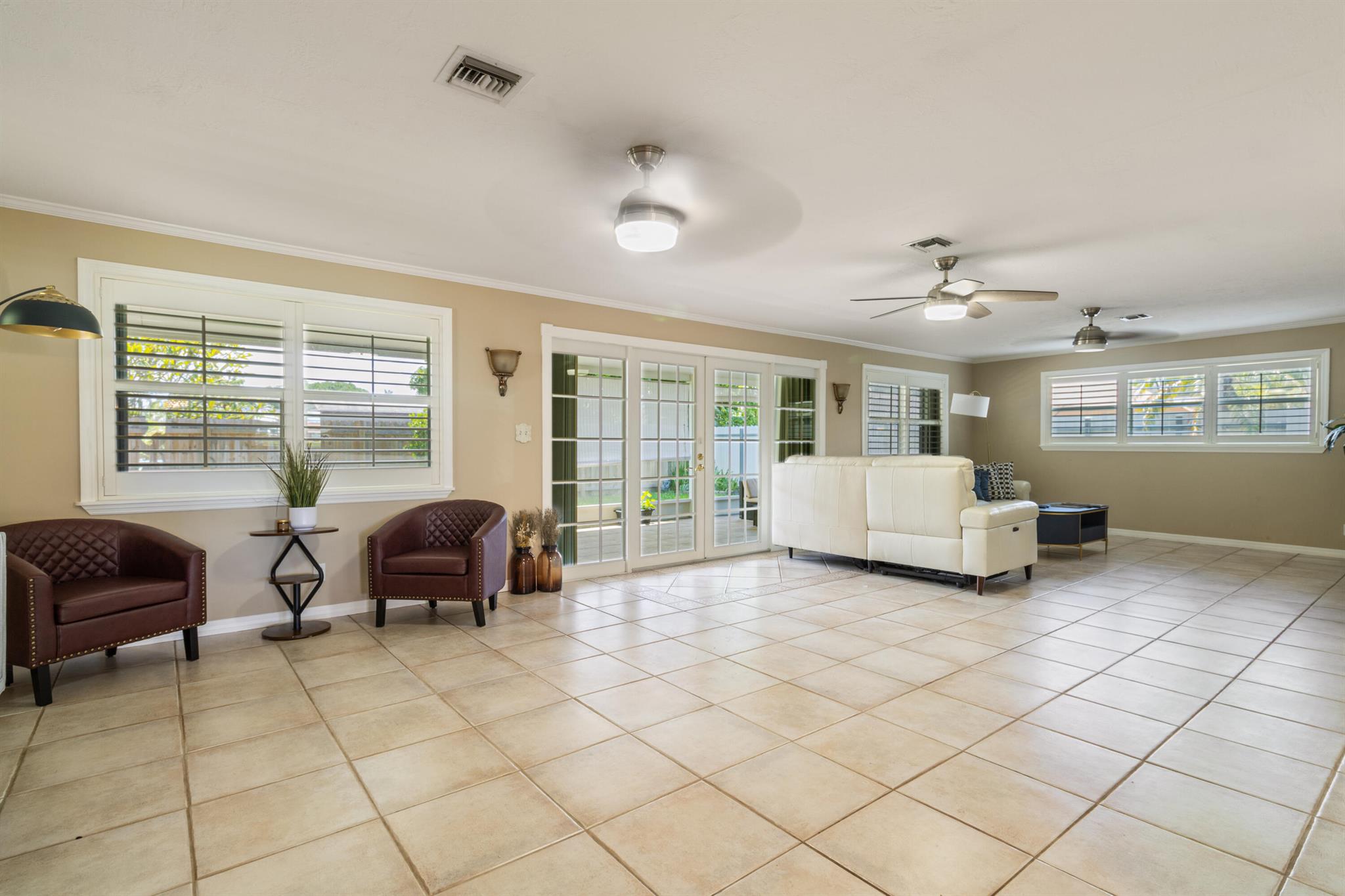 FLA MANGO ESTATES AS - Residential Lease