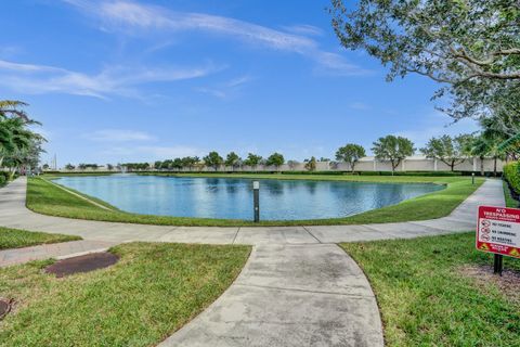 A home in Oakland Park