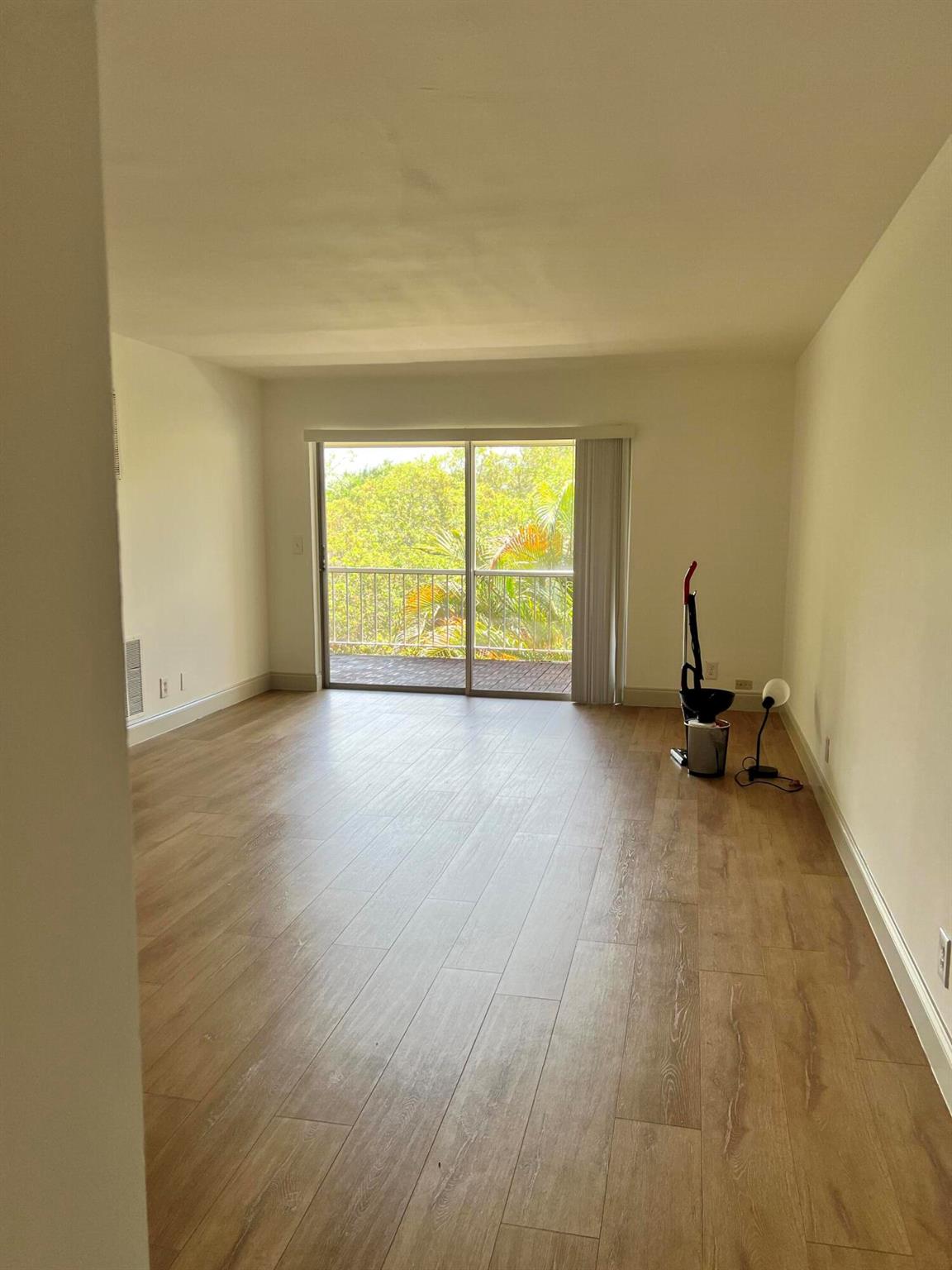 SPANISH OAKS CONDO - Residential Lease