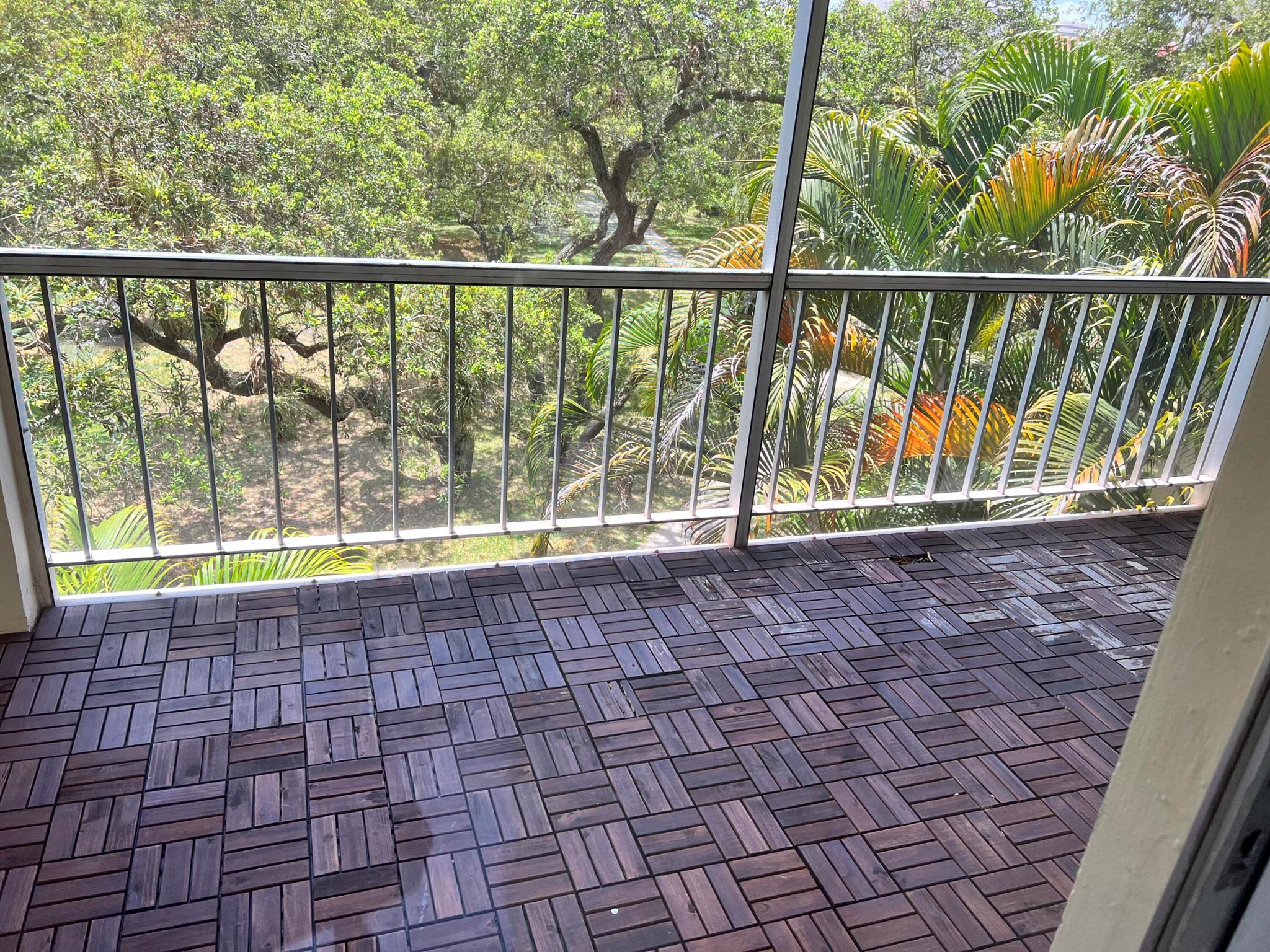 SPANISH OAKS CONDO - Residential Lease