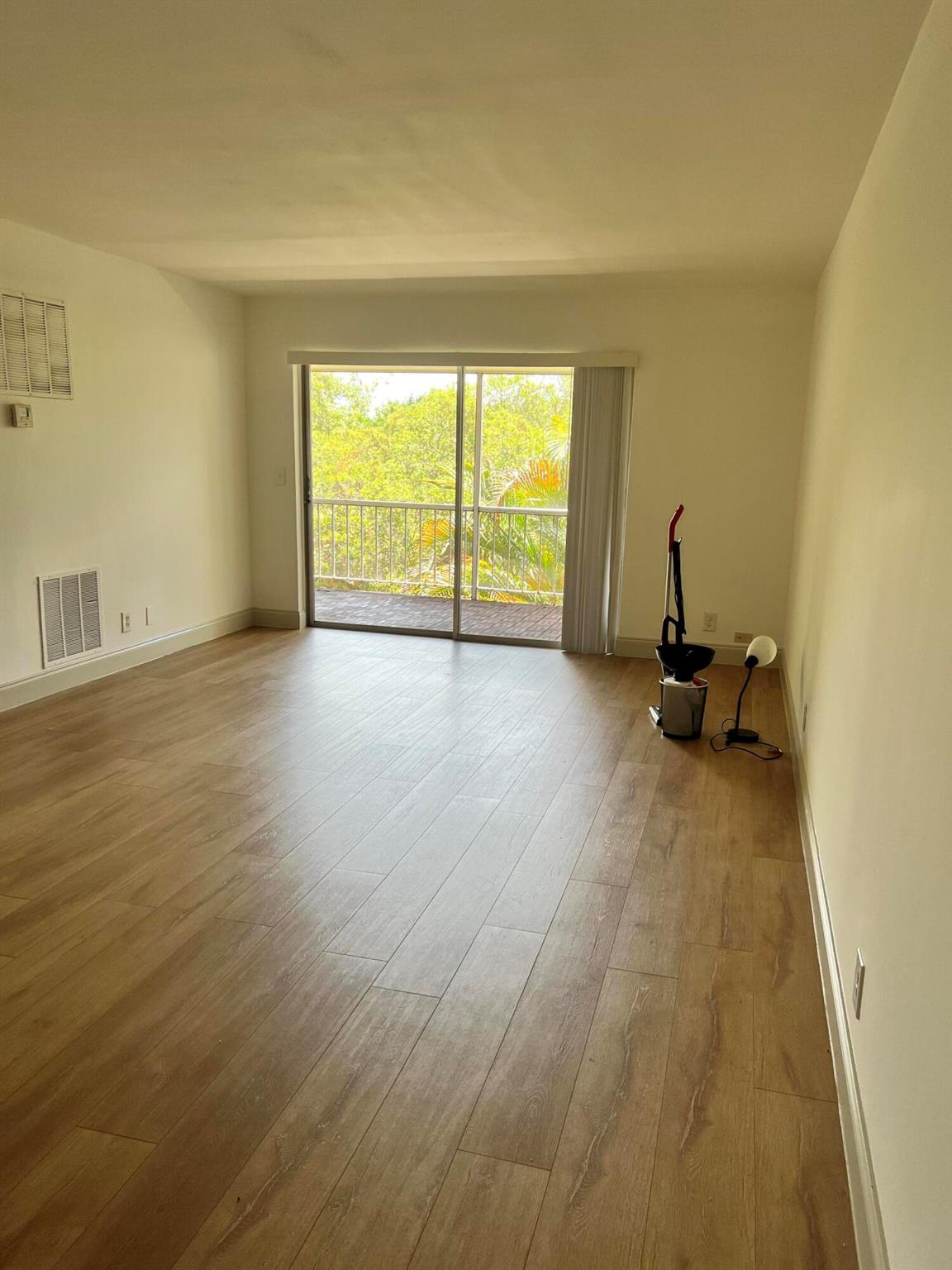 SPANISH OAKS CONDO - Residential Lease