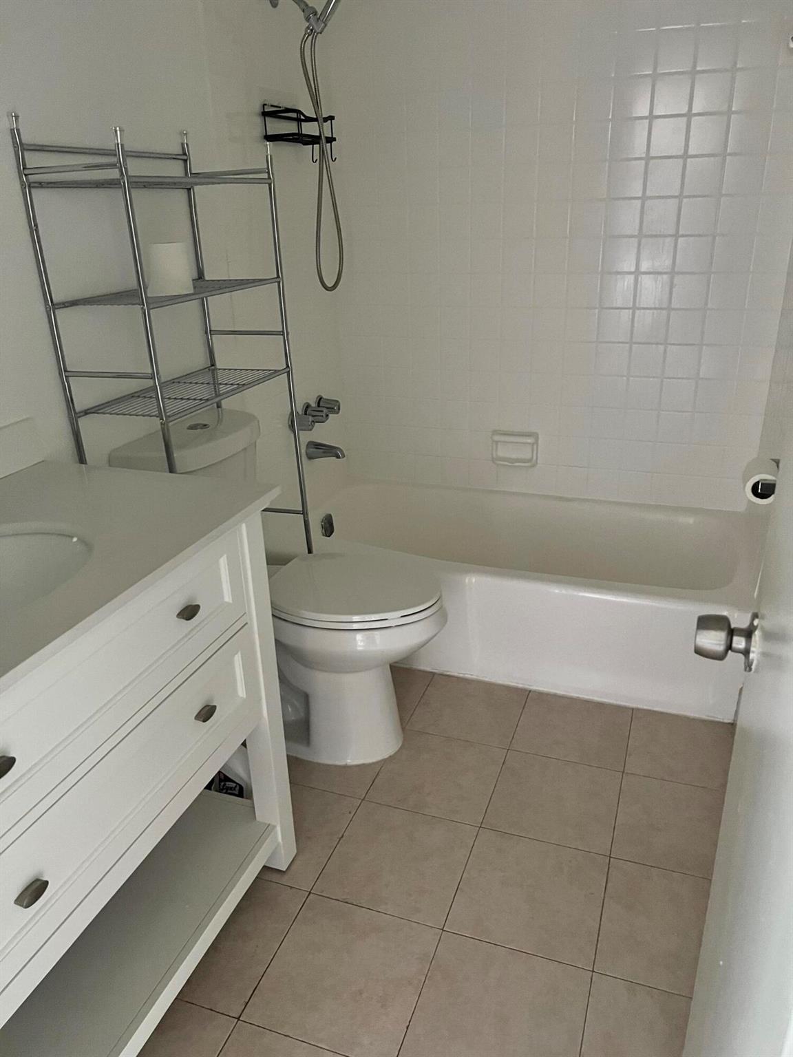 SPANISH OAKS CONDO - Residential Lease