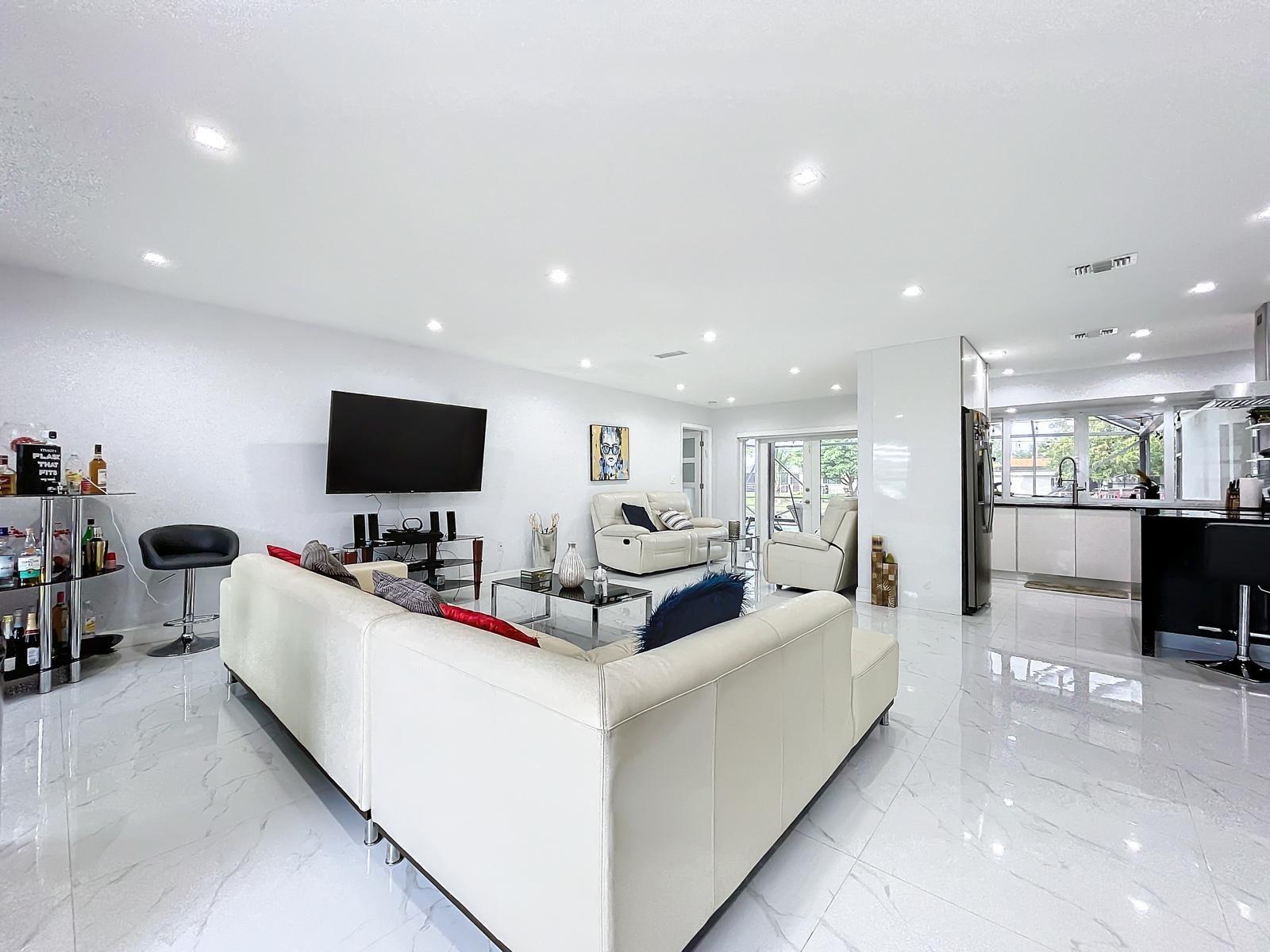 Sunrise Golf Village Sec - Residential Lease