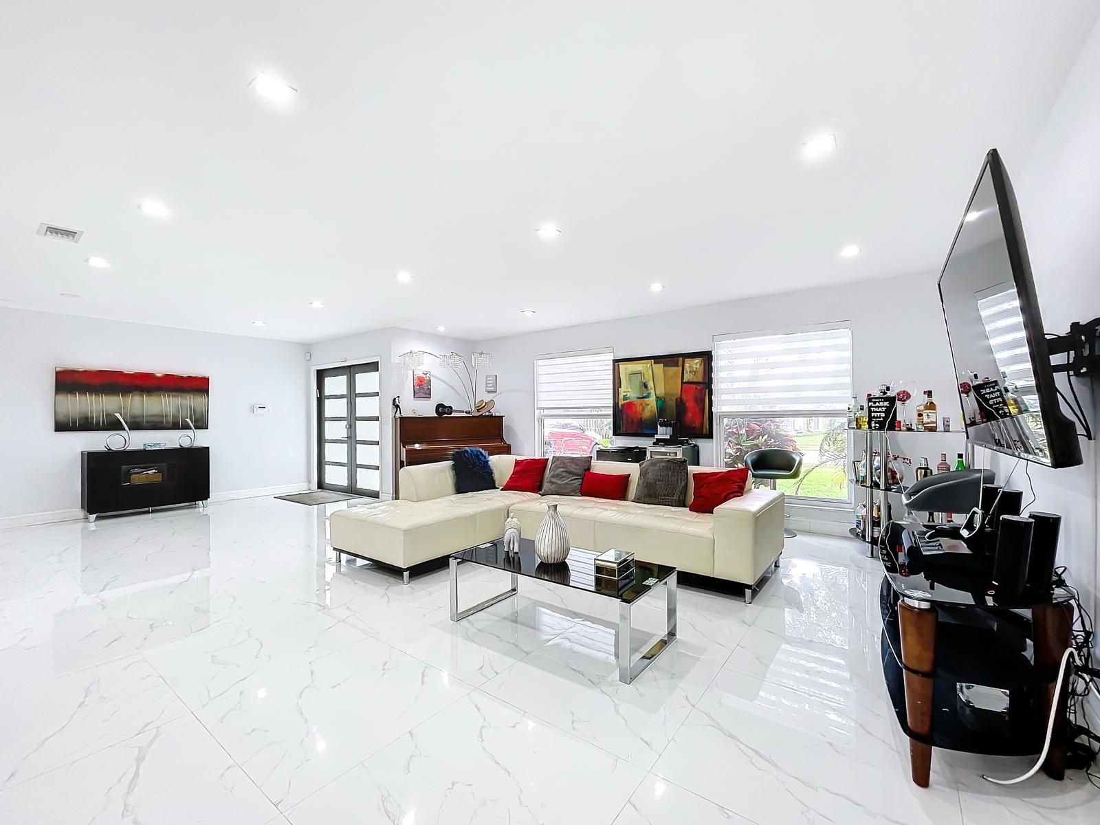 Sunrise Golf Village Sec - Residential Lease