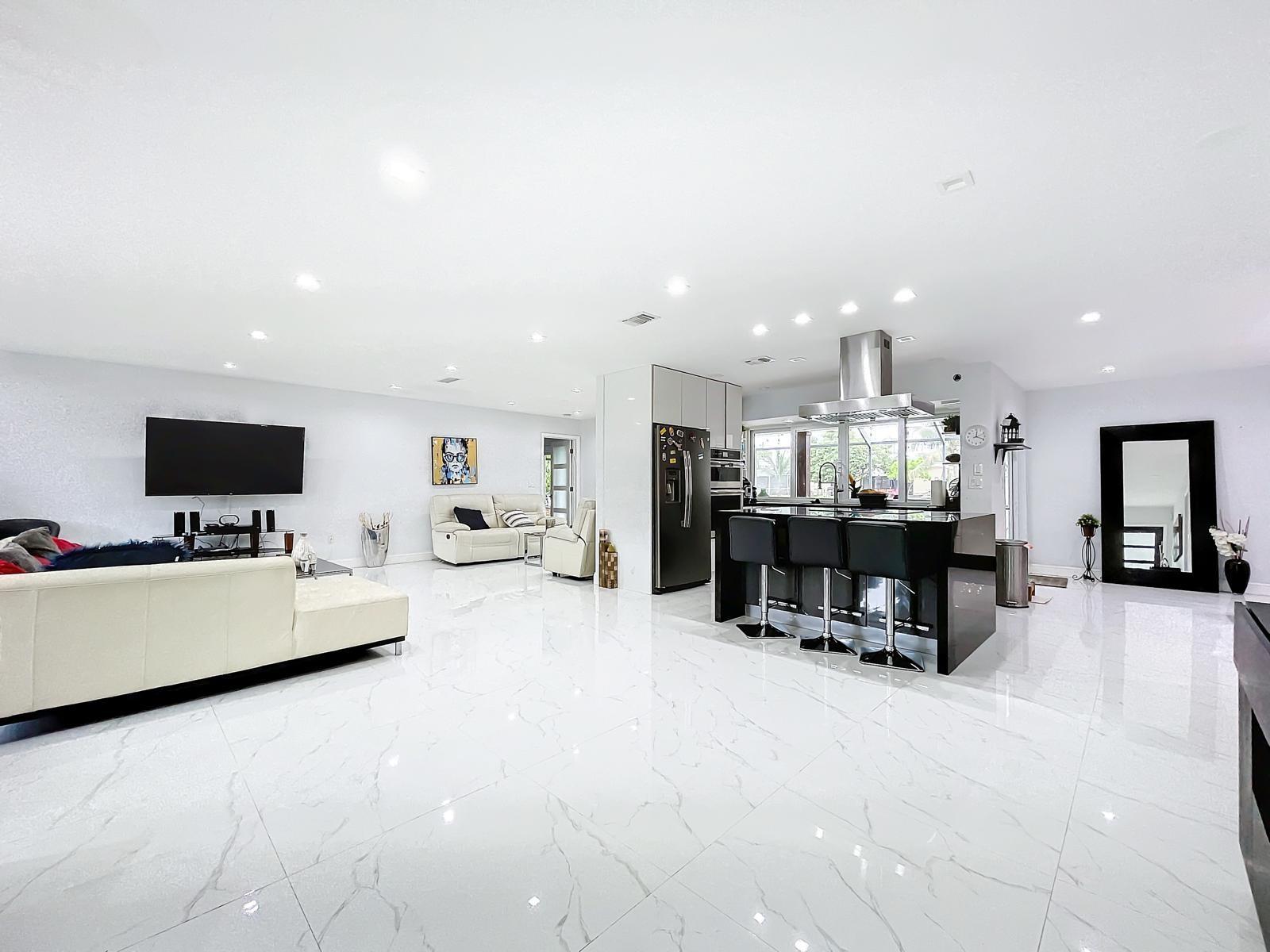 Sunrise Golf Village Sec - Residential Lease