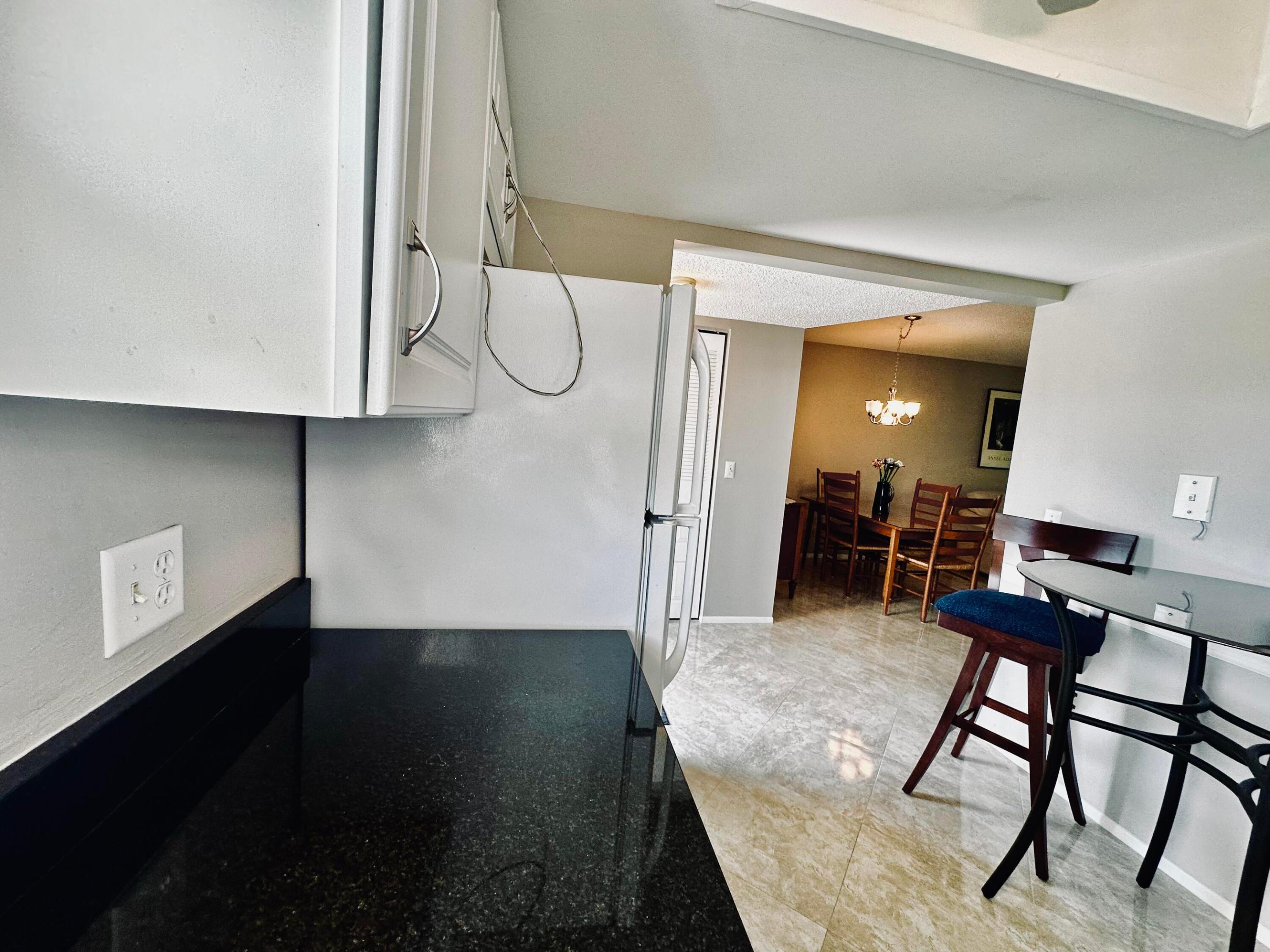 KINGSWOOD CONDO 3 - Residential