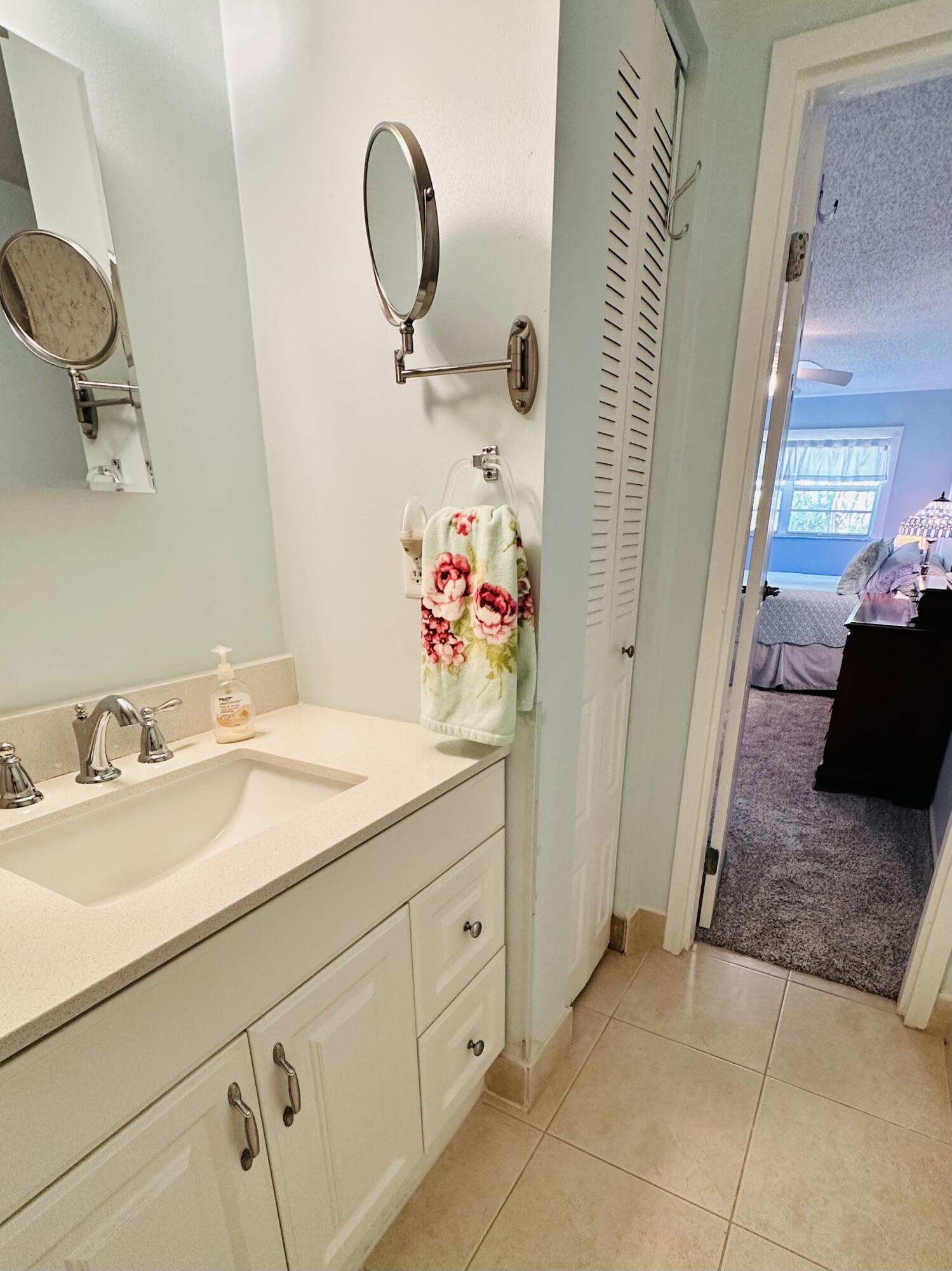 KINGSWOOD CONDO 3 - Residential