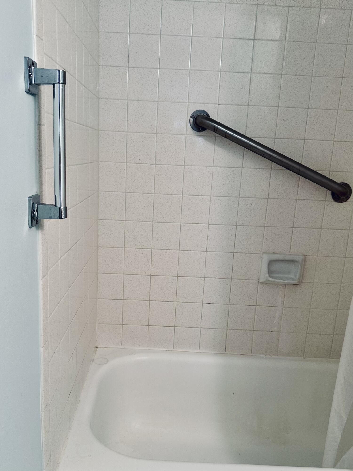 KINGSWOOD CONDO 3 - Residential