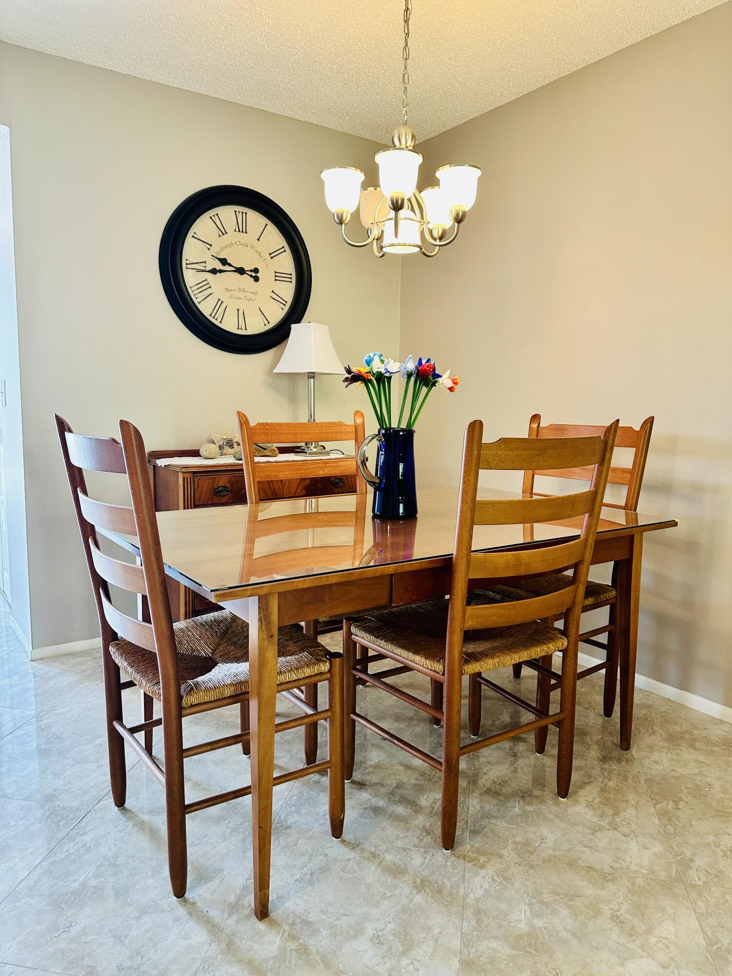 KINGSWOOD CONDO 3 - Residential