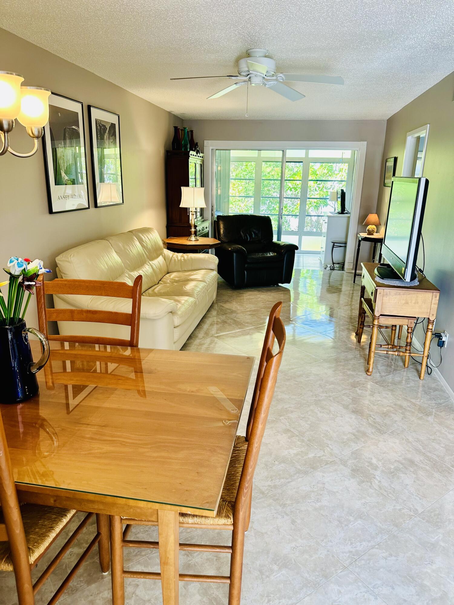 KINGSWOOD CONDO 3 - Residential