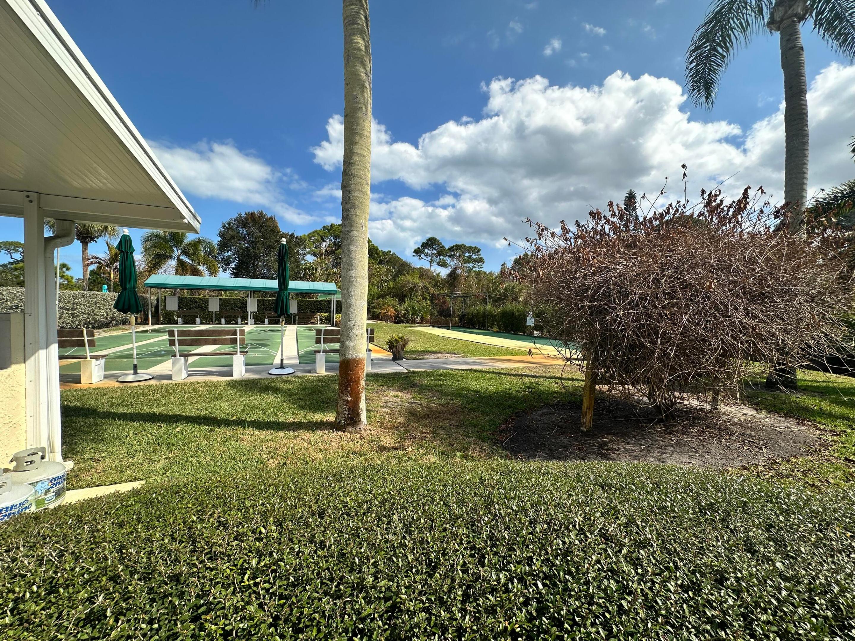 KINGSWOOD CONDO 3 - Residential