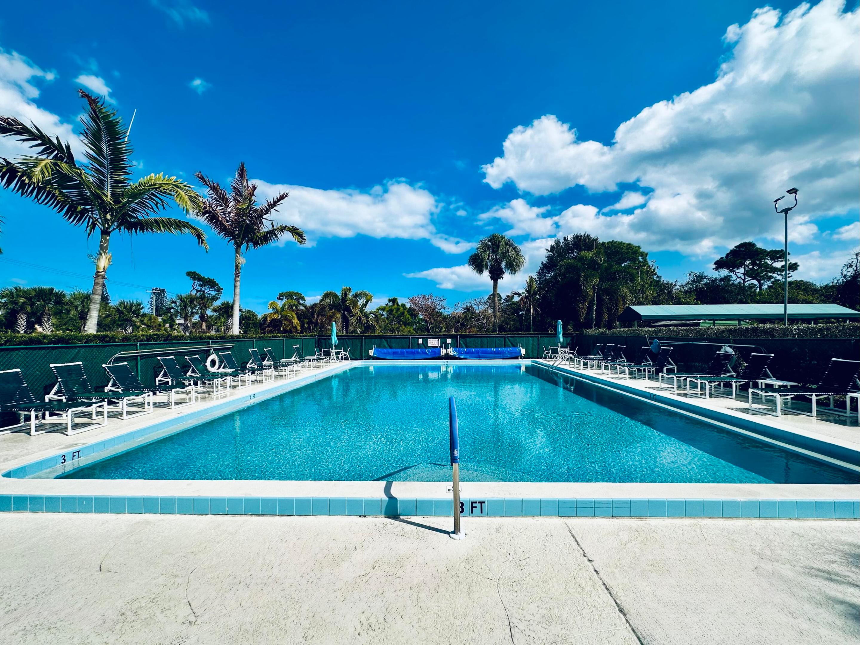 KINGSWOOD CONDO 3 - Residential