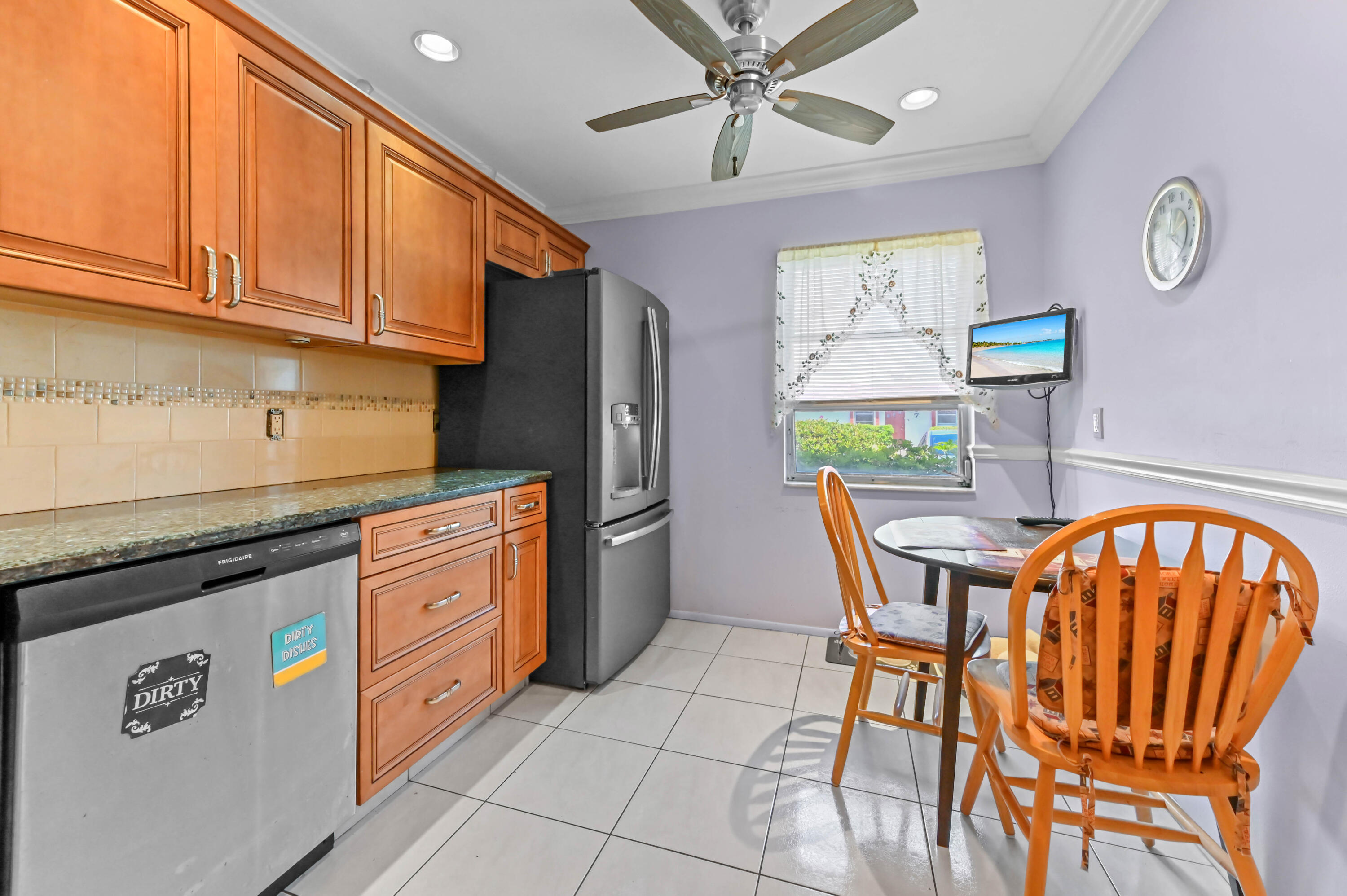 CRESTHAVEN TOWNHOMES - Residential