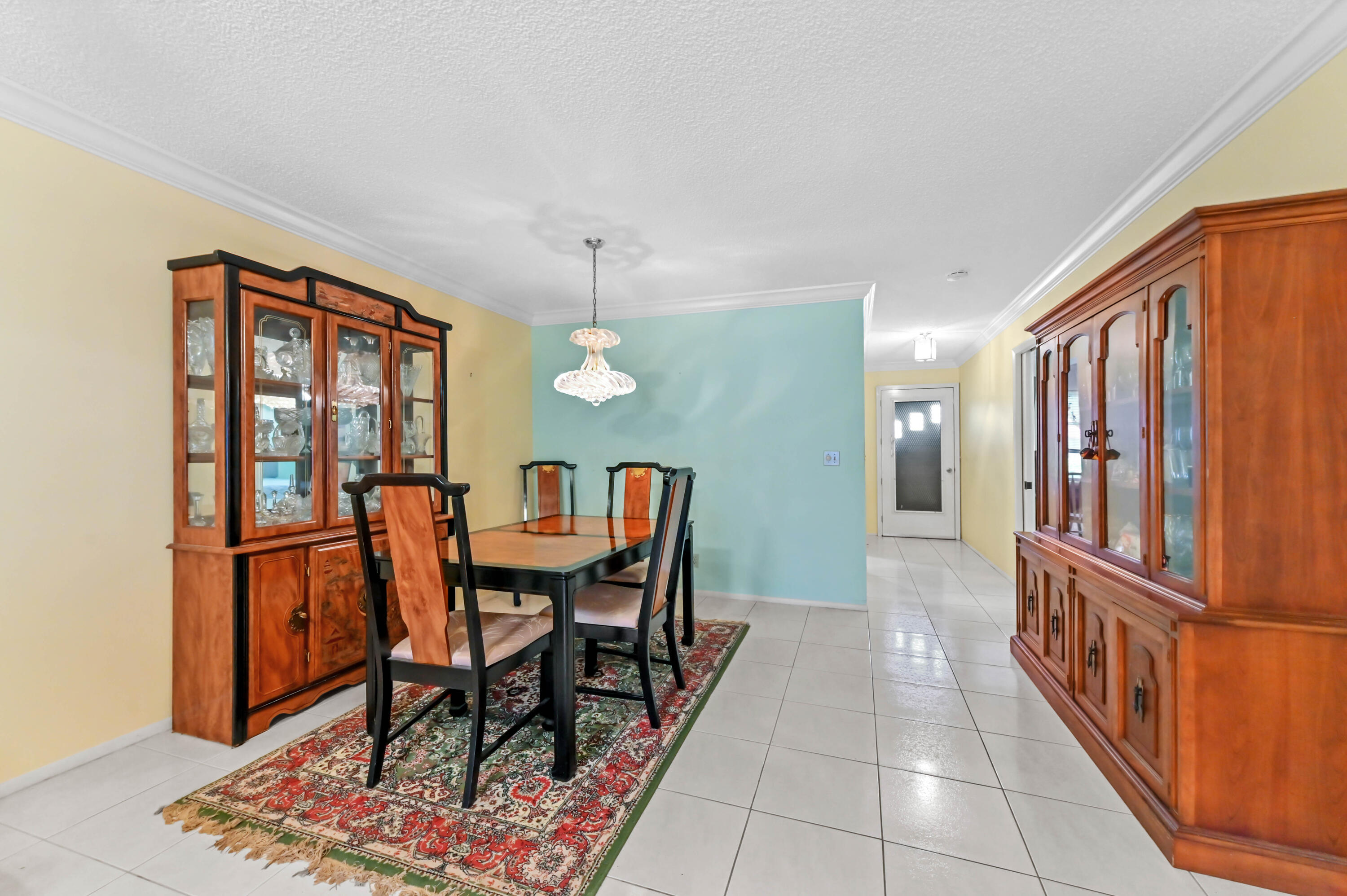 CRESTHAVEN TOWNHOMES - Residential