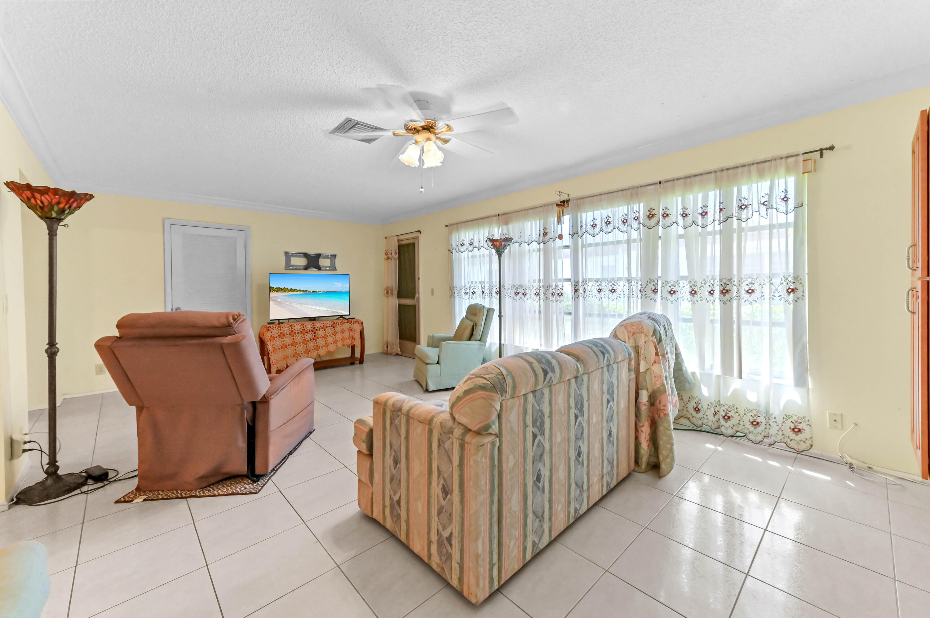 5800 Fernley Drive W Apt 14