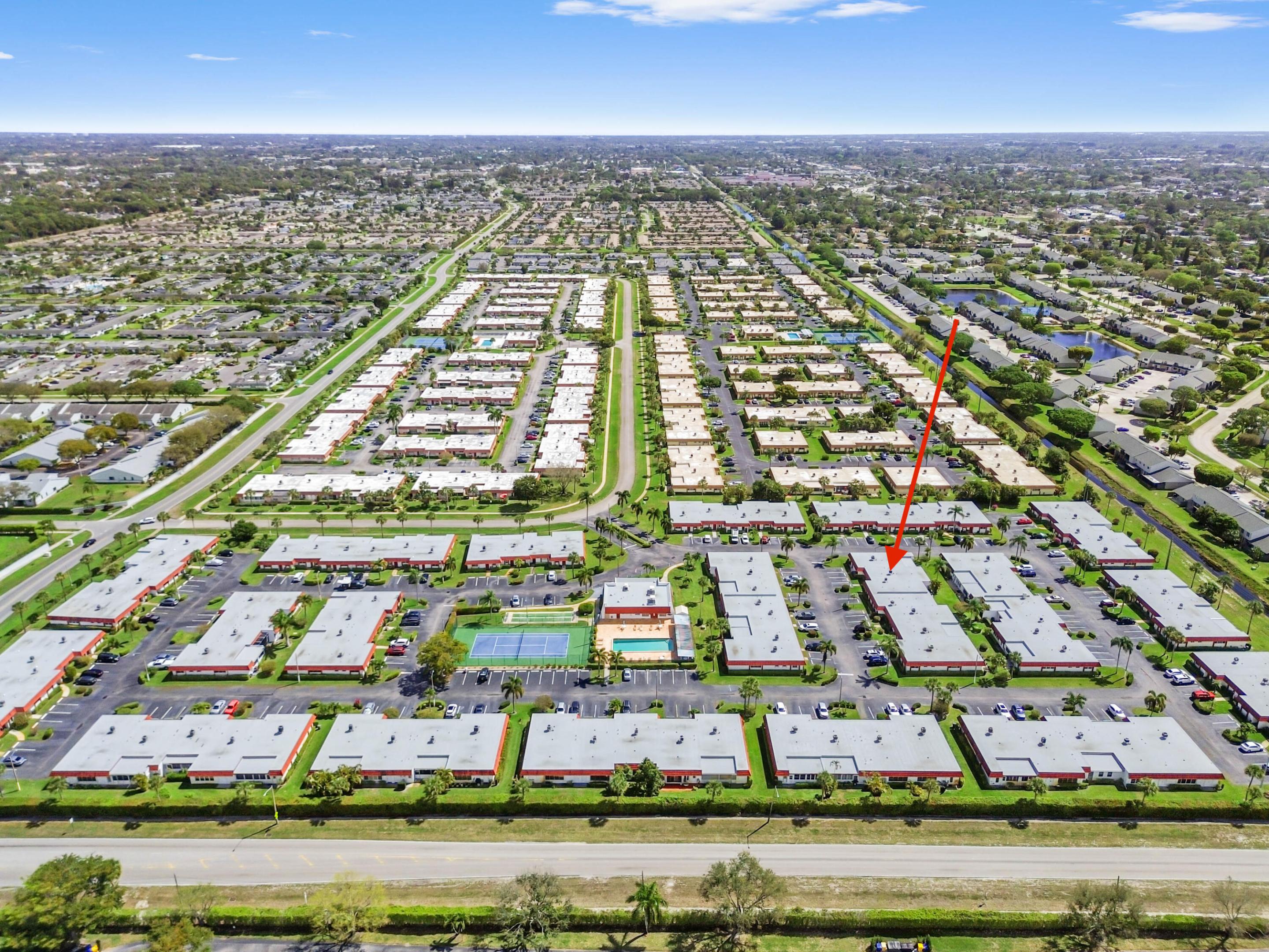 CRESTHAVEN TOWNHOMES - Residential