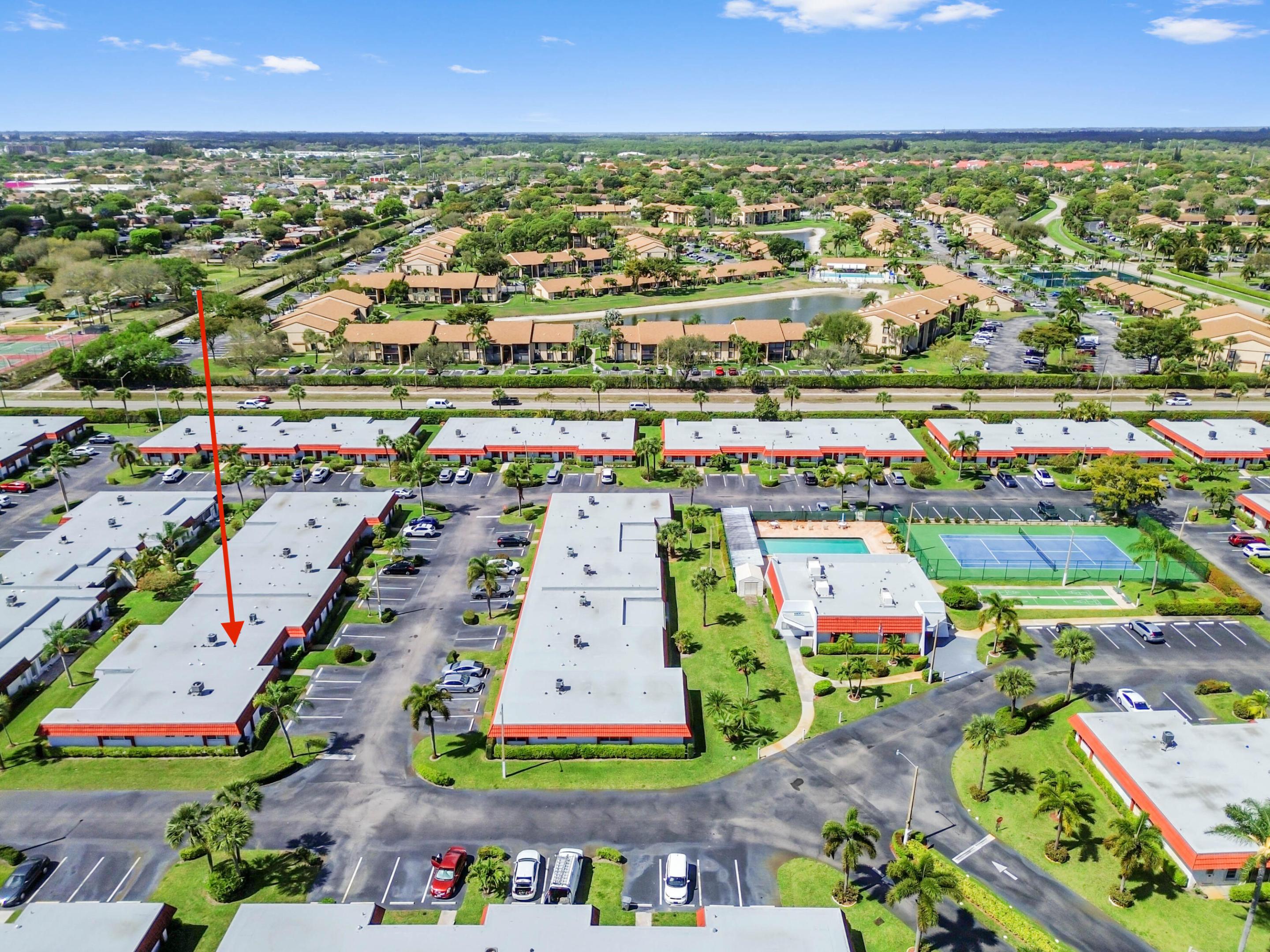 CRESTHAVEN TOWNHOMES - Residential