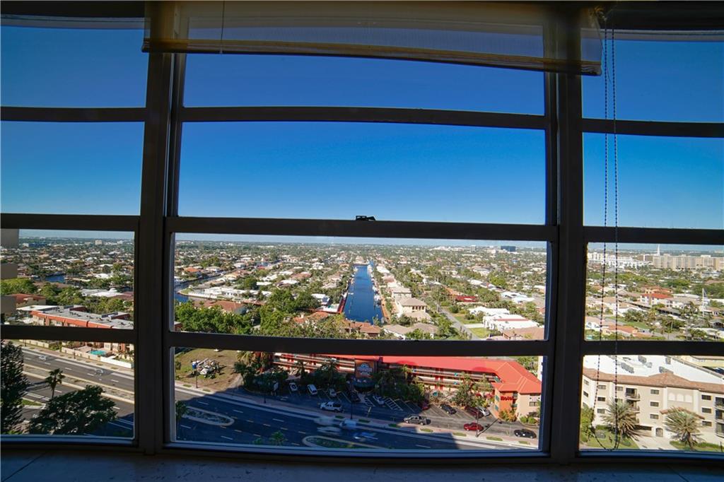 PLAZA EAST - Residential