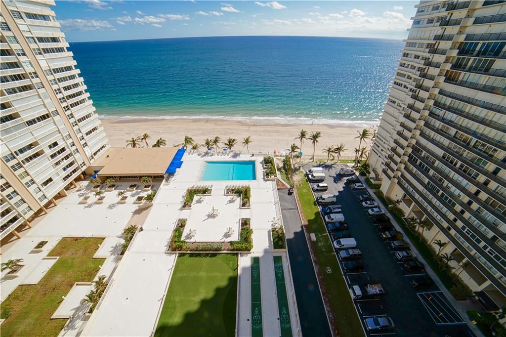 PLAZA EAST - Residential