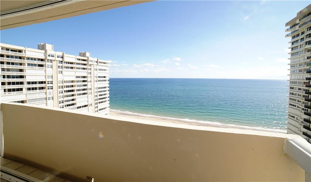PLAZA EAST - Residential