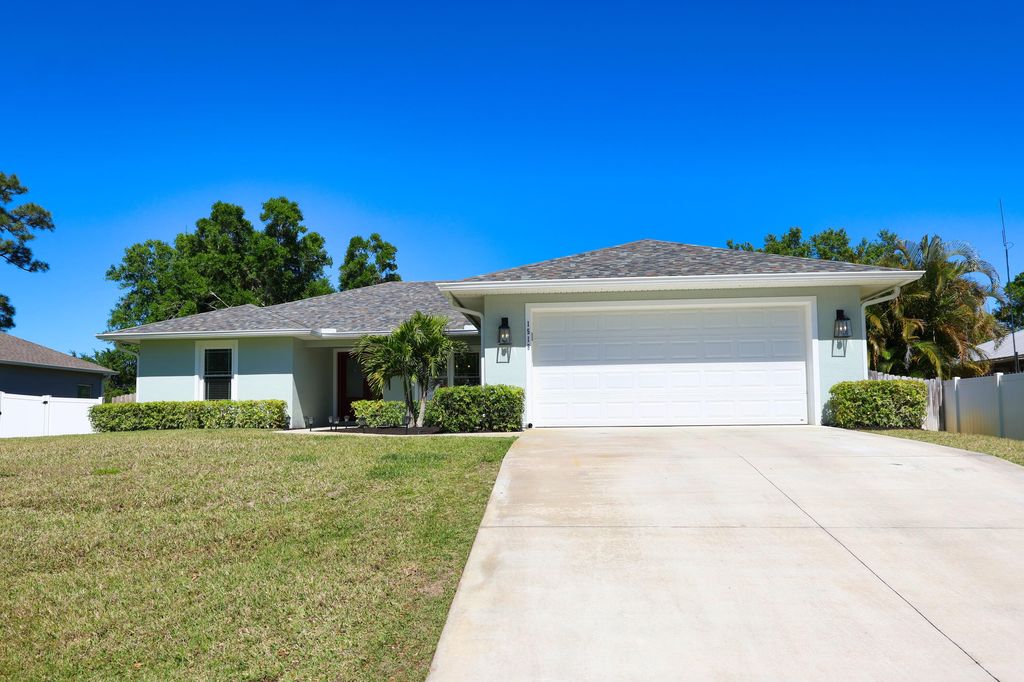 Photo of 1518 Haverford Lane, Sebastian, FL 32958 (MLS # R11072592)