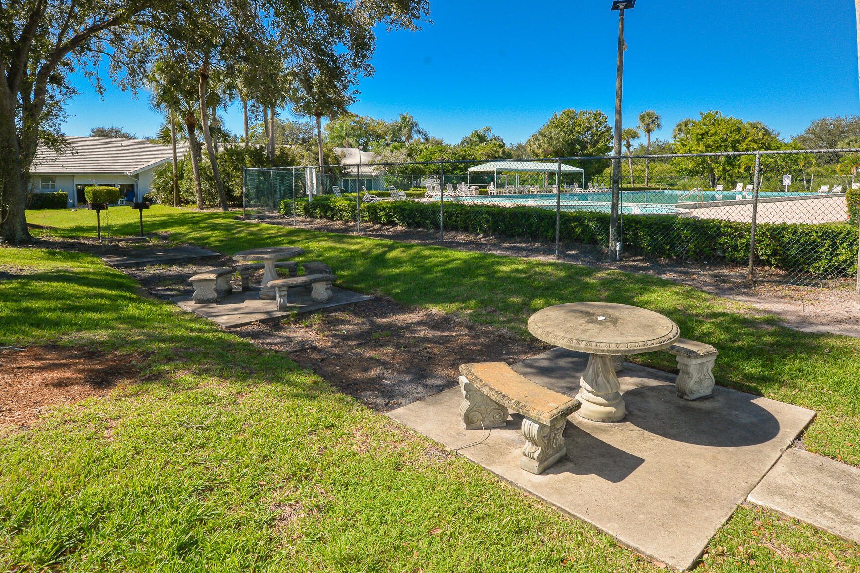 VILLAS AT SUNSET TRACE AT MARTIN DOWNS (AKA MARTIN - Residential