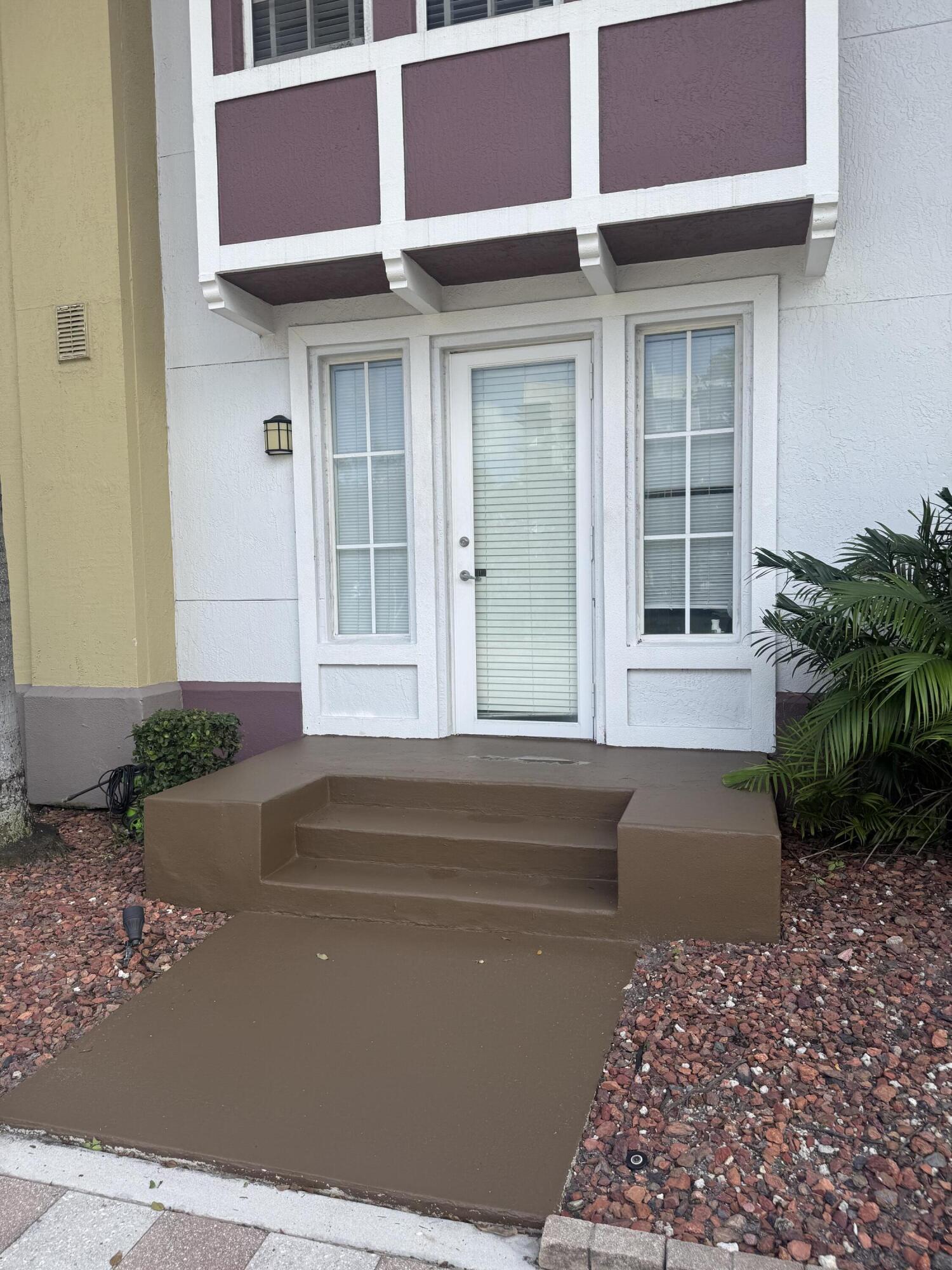 533 NE 3rd Avenue 120