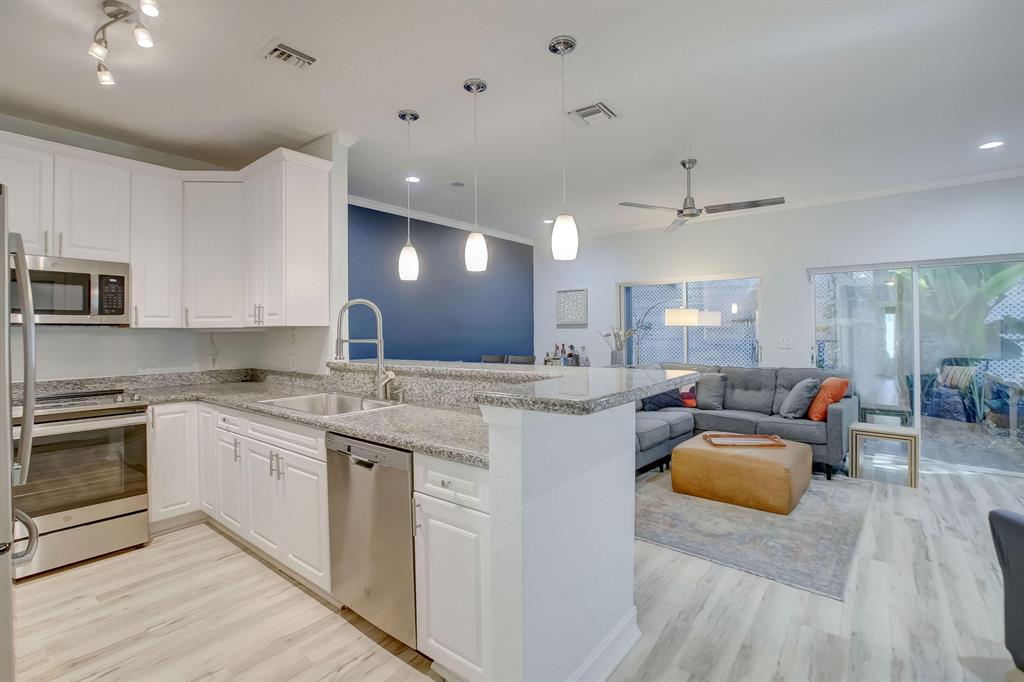 RIVER LANDINGS - Residential