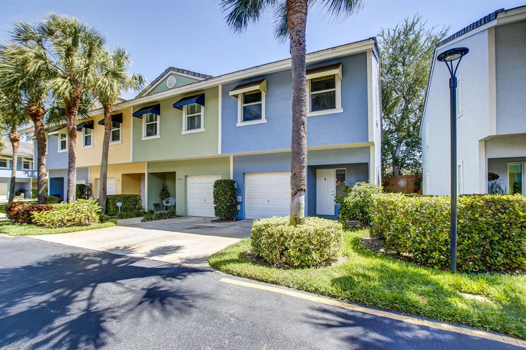 RIVER LANDINGS - Residential