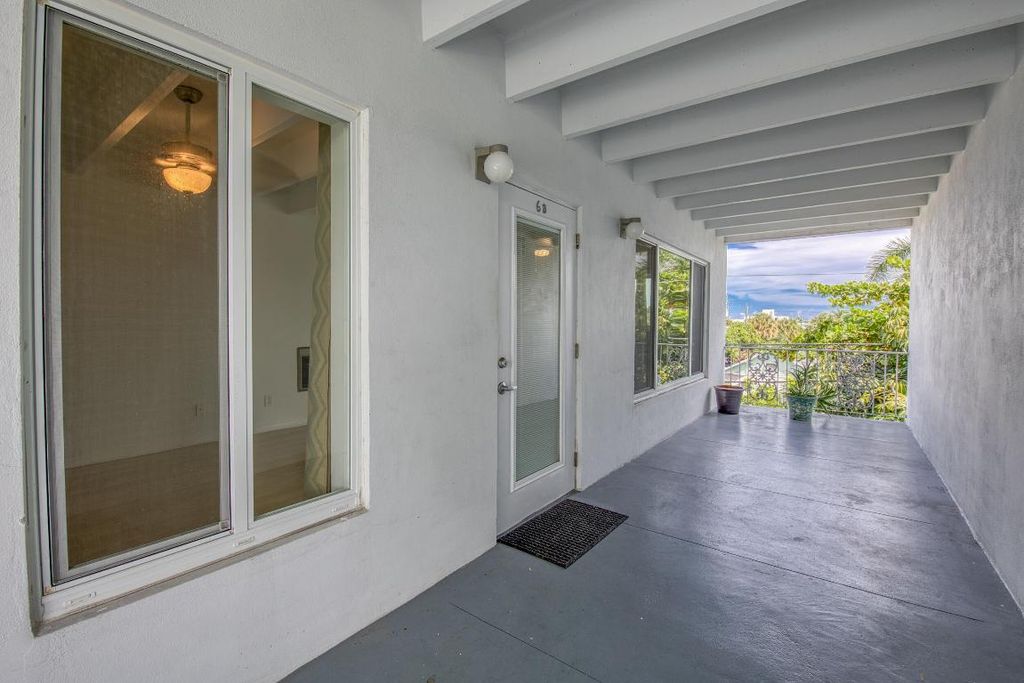 Photo of 1520 Lake Avenue #6b, Lake Worth Beach, FL 33460 (MLS # R11097322)