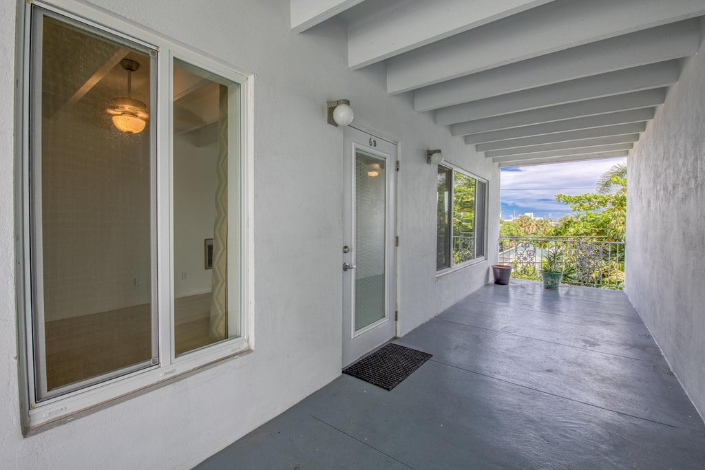 Photo of 1520 Lake Avenue #6b, Lake Worth Beach, FL 33460 (MLS # R11097322)