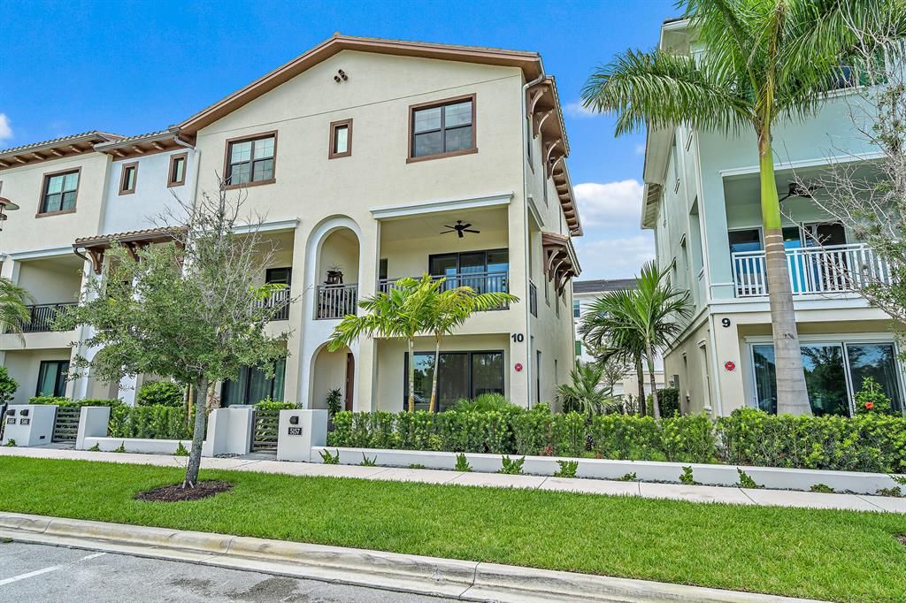 Photo of 5157 Beckman Terrace Ter, Palm Beach Gardens, FL 33418 (MLS # R10738698)