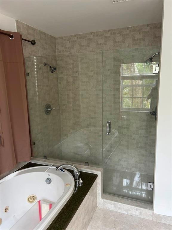 Bonaventure 82-43 B - Residential