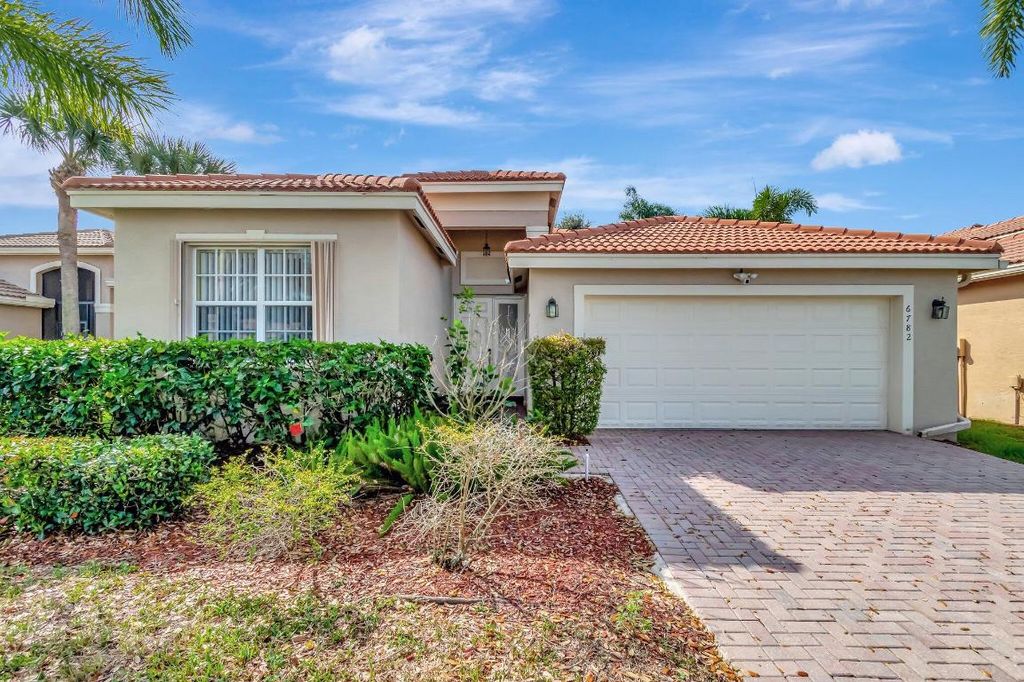 Photo of 6782 Hillsdale Point, Boynton Beach, FL 33437 (MLS # R11154716)