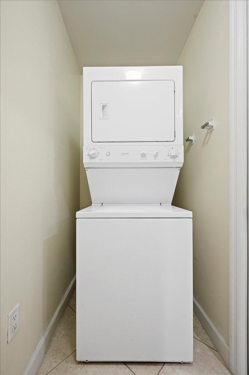 ONE CITY PLAZA CONDO - Residential