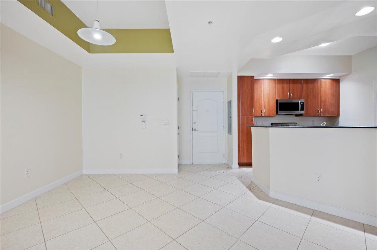 ONE CITY PLAZA CONDO - Residential