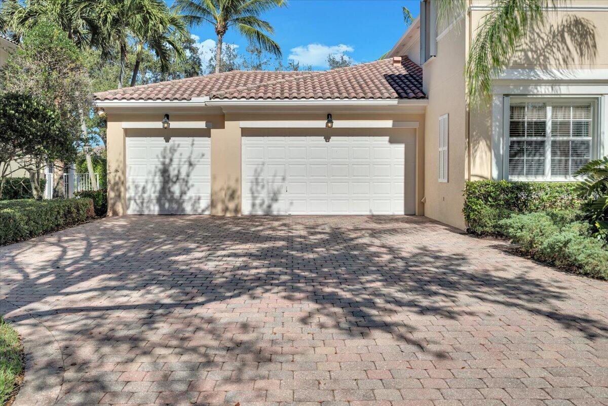 View photos, virtual tours, details... 8427 Arima Lane