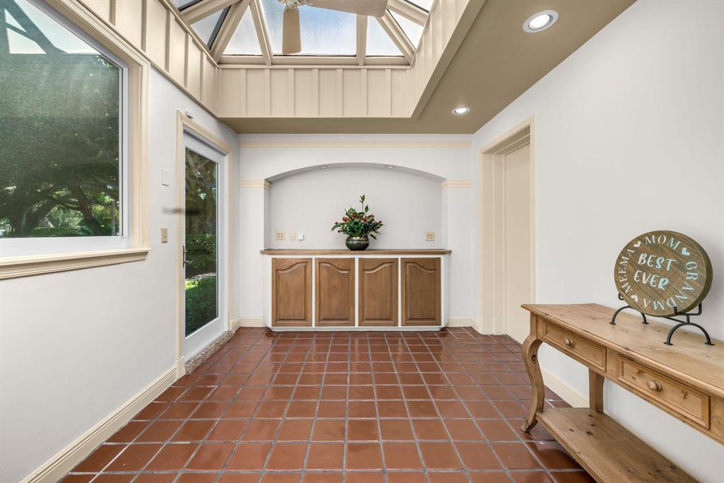 VILLAGE OF GOLF - Residential