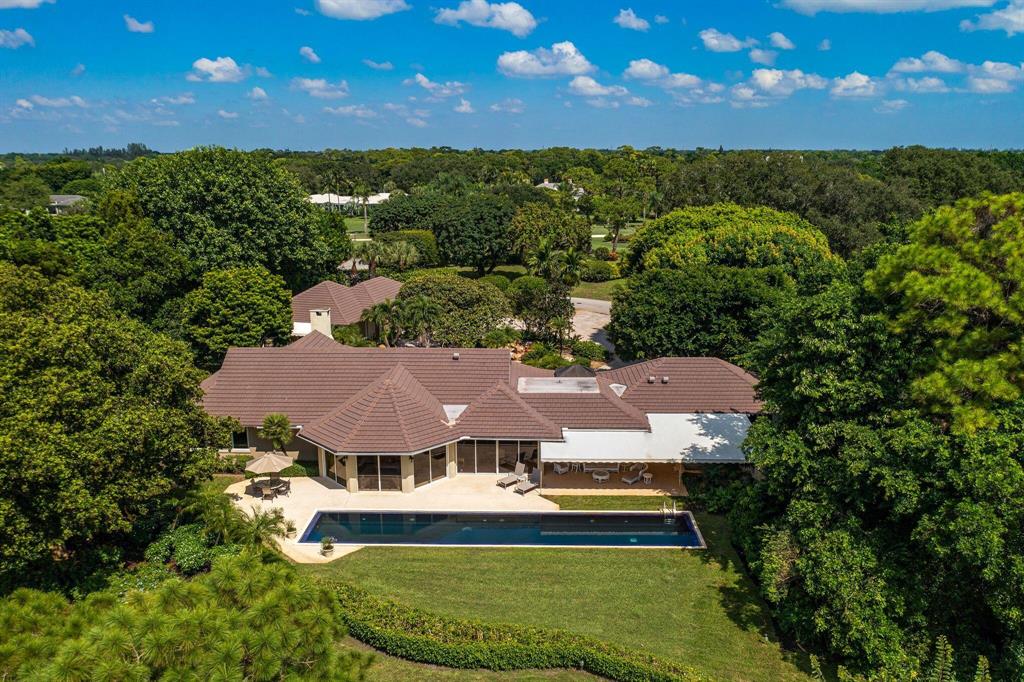 VILLAGE OF GOLF - Residential