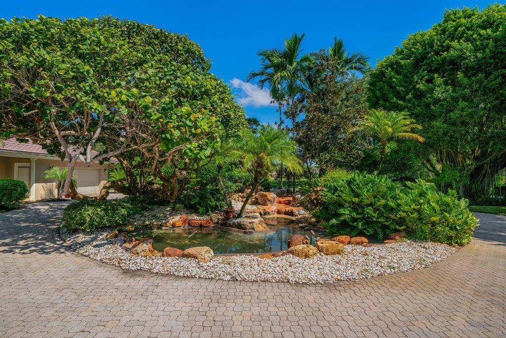 VILLAGE OF GOLF - Residential