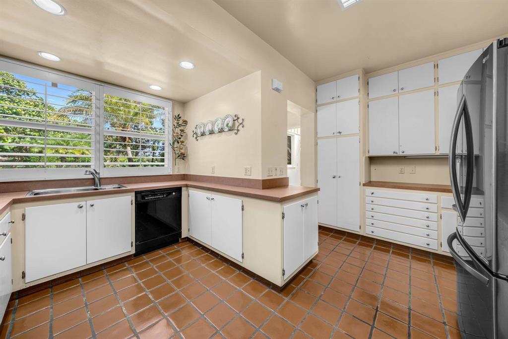 VILLAGE OF GOLF - Residential