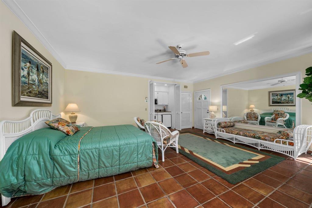 VILLAGE OF GOLF - Residential