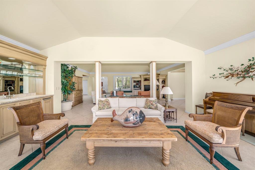 VILLAGE OF GOLF - Residential