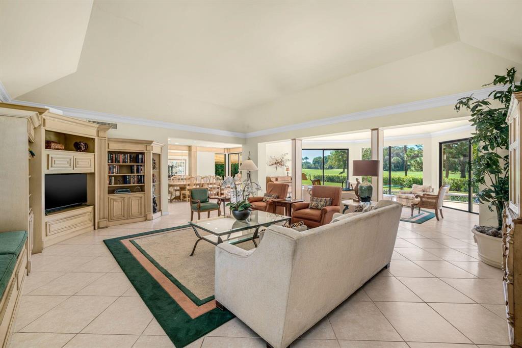 VILLAGE OF GOLF - Residential